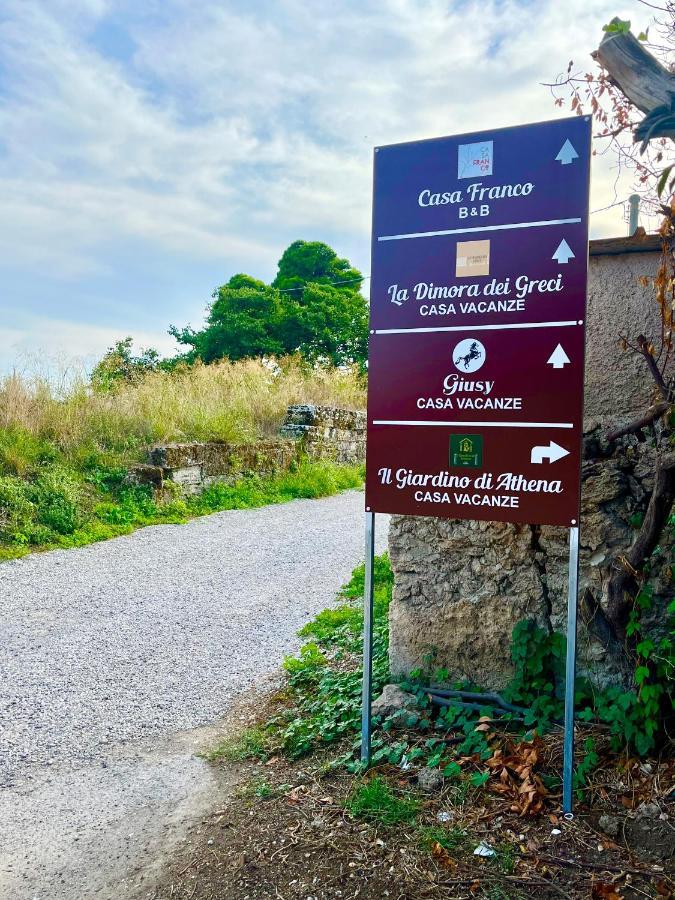 Il Giardino Di Athena 1 Lägenhet Paestum Exteriör bild